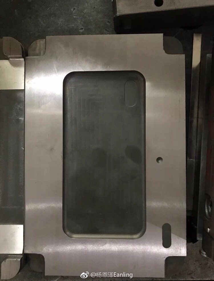 Purported iPhone 8, iPhone 7s, iPhone 7s Plus Molds [Photos]