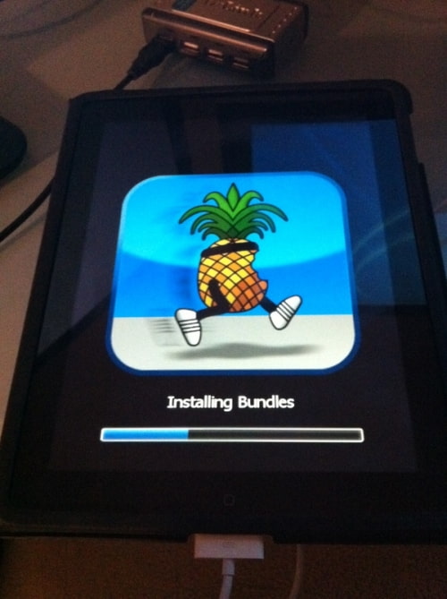 New Version of RedSn0w Jailbreaks iOS 4.2.1, Installs Custom Bundles