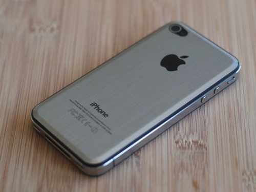 iPhone 5 Prototypes Have Metal Back, Larger Display?