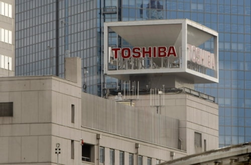 Apple to Only Invest in Toshiba Plant For LCD Production?