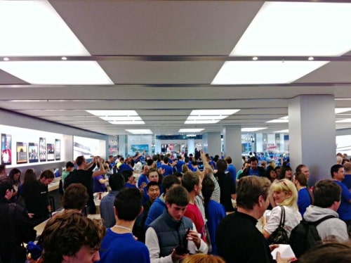 Apple &#039;Oracle&#039; Store Opens in Reading, U.K.