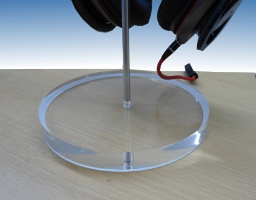 newMacgadgets Replicates Apple Store Headphone Stand