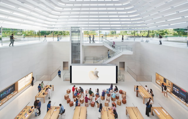 Apple Previews First Retail Store in Malaysia