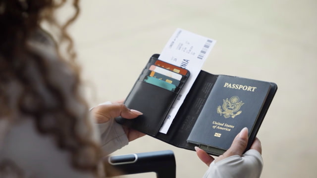 Satechi Launches Passport Holder With Apple Find My [Video]