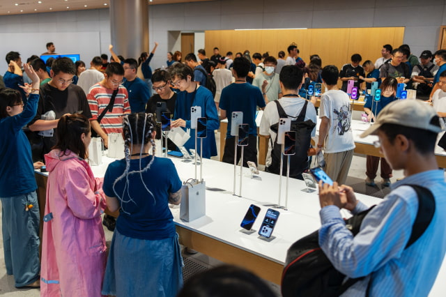 Apple Shares iPhone 16 Release Day Photos